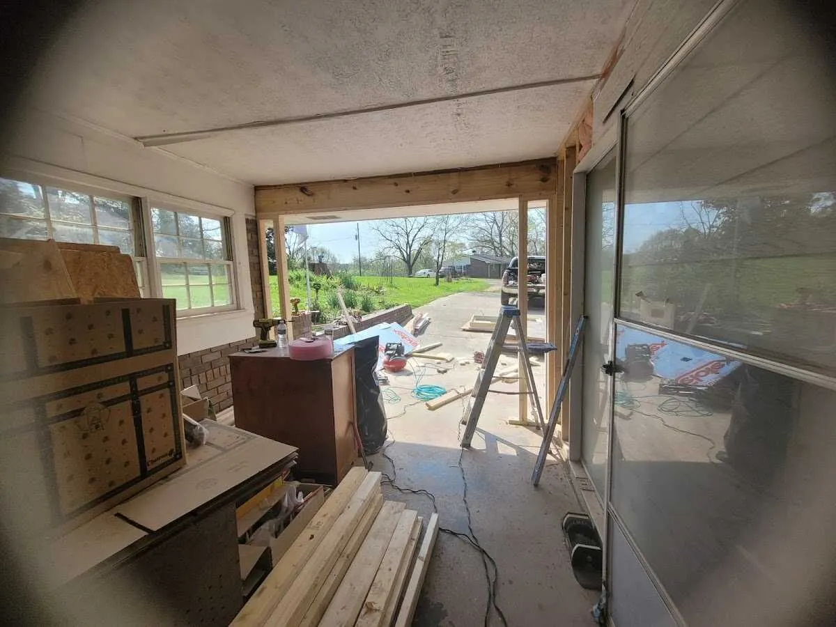 Air movers and dehumidifier for Drying & Dehumidification in Shady Hollow